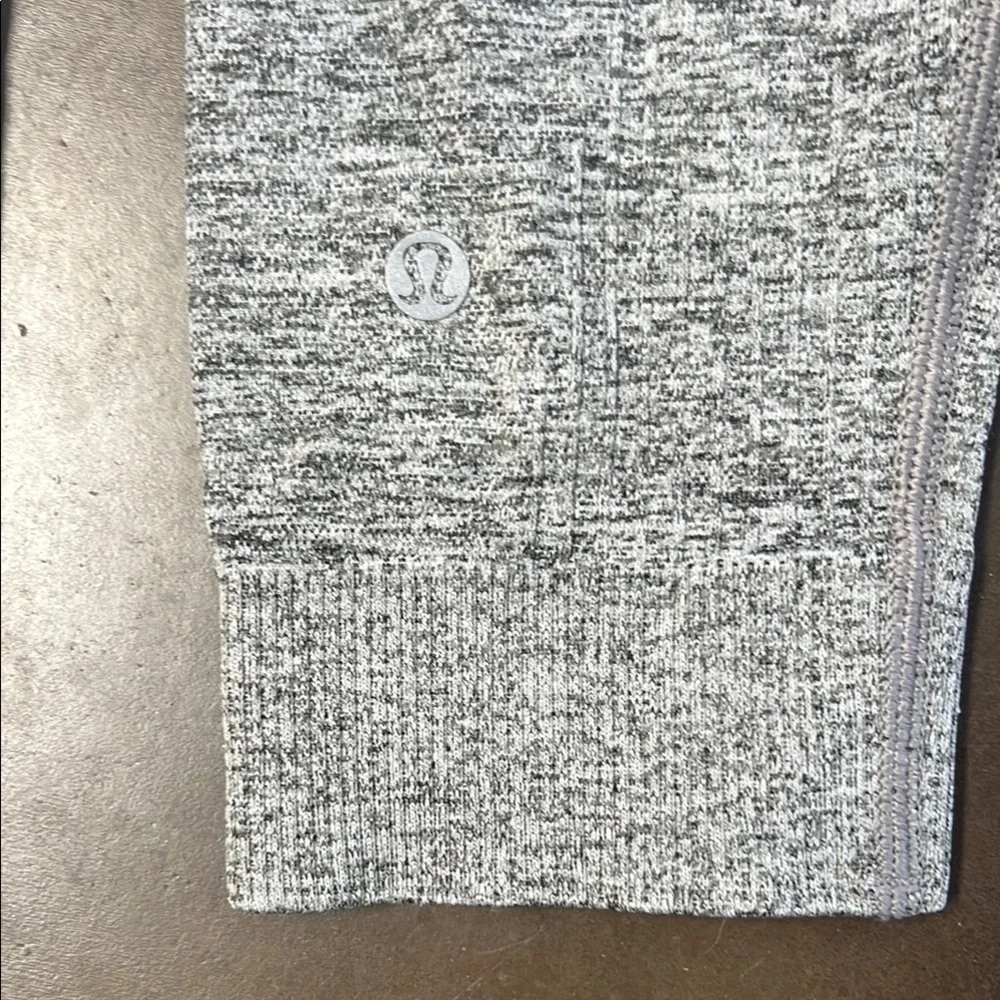 Lululemon 1/2 Zip- Endineered Warmth. Size XL. NEW WITH TAGS ๐ - Picture 4 of 7